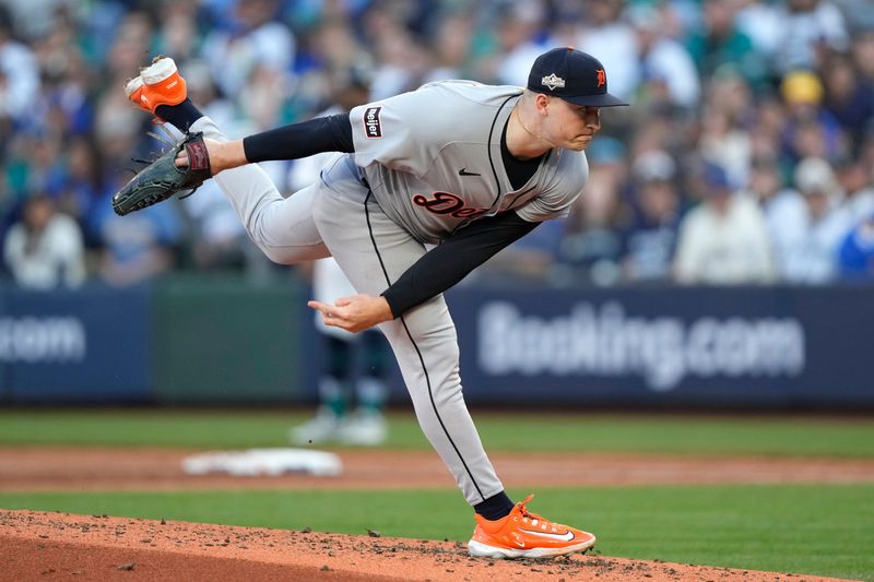Detroit Tigers pitcher Tarik Skubal (29) pitches against the Seattle Mariners in the second inning in Game 2 of the ALDS at T-Mobile Park in Seattle on Sunday, Oct. 05, 2025.