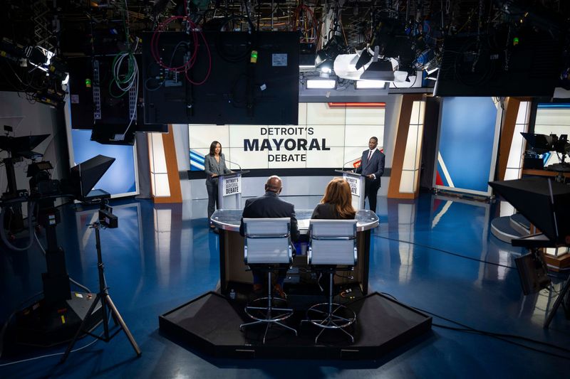 Detroit City Council President Mary Sheffield, left, and Solomon Kinloch Jr., right, face off in a televised debate between the two remaining candidates in Detroit’s mayoral race on Wednesday, Oct. 15, 2025 at the WXYZ-TV studio in Southfield.
