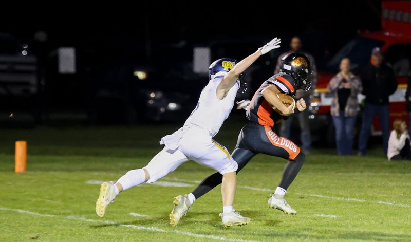 Trent Miller catches a touchdown pass for Summerfield during a 58-6 Whiteford win on Friday, Oct. 17, 2025.