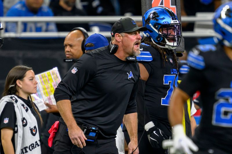 Lions head coach Dan Campbell yells to his players during the second quarter against the Buccaneers.