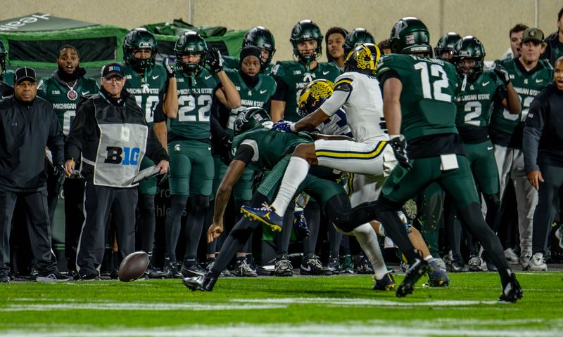 Michigan football beats vs. MSU, 31-20, in East Lansing.