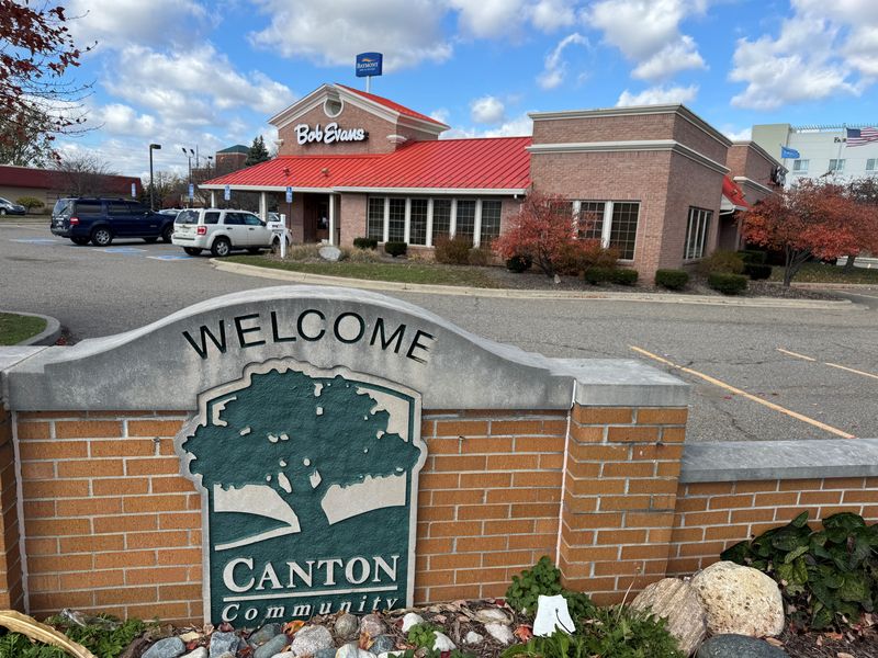 The Canton Bob Evans restaurant at 41190 Ford Road has reportedly closed for good.