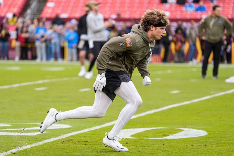 Detroit Lions wide receiver Isaac TeSlaa (18) warms up ahead of the Washington Commanders game at Northwest Stadium in Landover, Md. on Sunday, November 9, 2025.