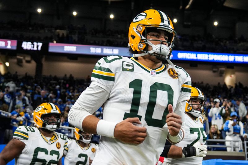 Green Bay Packers quarterback Jordan Love (10) warms up ahead of the Green Bay Packers game at Ford Field in Detroit on Thursday, Nov. 27, 2025.