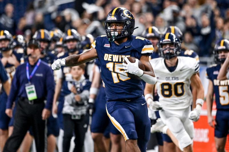 DeWitt's Channing Ridley runs for a touchdown against Mount Pleasant during the first quarter in the Division 3 football state final on Sunday, Nov. 30, 2025, at Ford Field in Detroit.