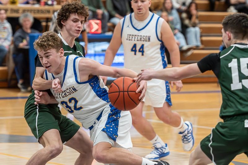 Jefferson's Trey Oldenburg drives against St. Mary Catholic Central during a 72-30 Jefferson victory on Tuesday, Jan. 13, 2026.