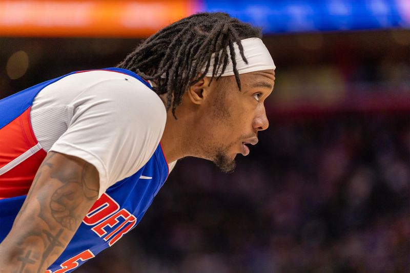 Detroit Pistons forward Ron Holland (5) looks on during the during the second half against the Sacramento Kings at Little Caesars Arena in Detroit on Sunday, Jan. 25, 2026.