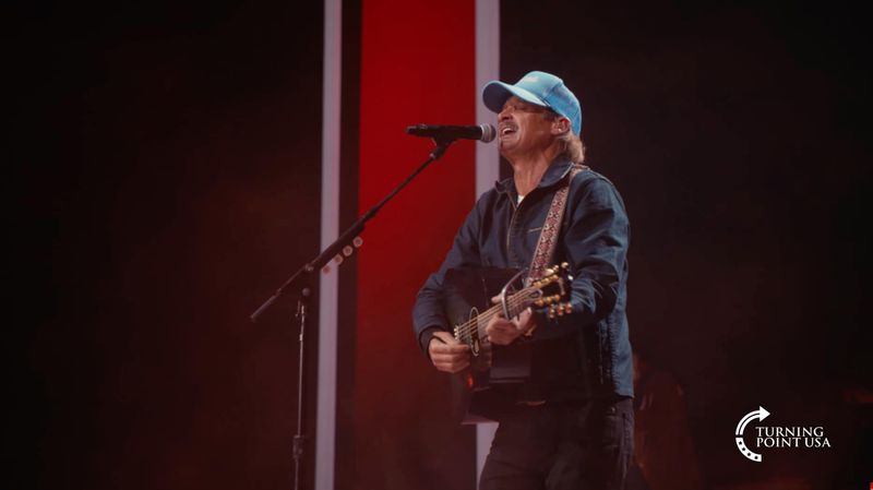 Kid Rock's second song was a cover of Cody Johnson's 2021 hit "Til You Can't,"