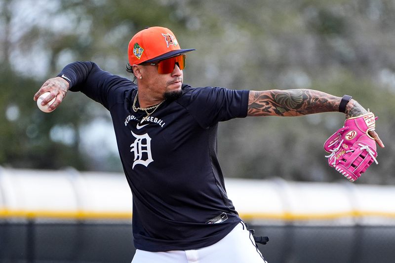 Detroit Tigers shortstop Javier Báez practices during spring training at TigerTown in Lakeland, Fla. on Monday, Feb. 16, 2026.