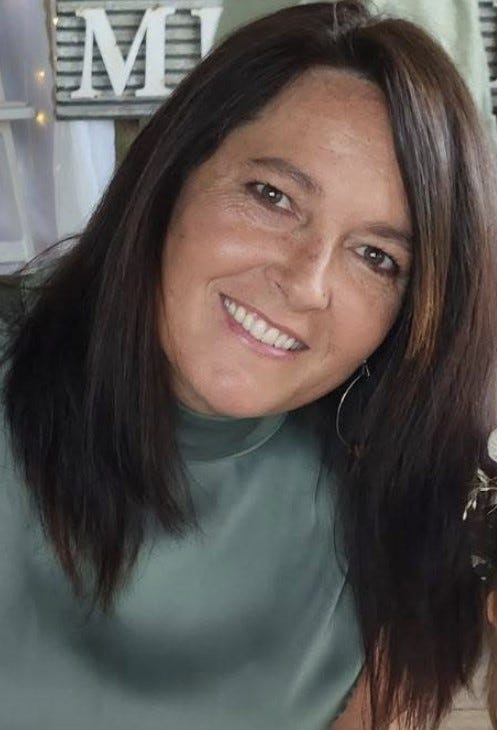 Shawn Clemens, a 2nd‑grade teacher at Colon Elementary School, is the John B. Simpson Co./LL Electric Amazing Teacher for the month.