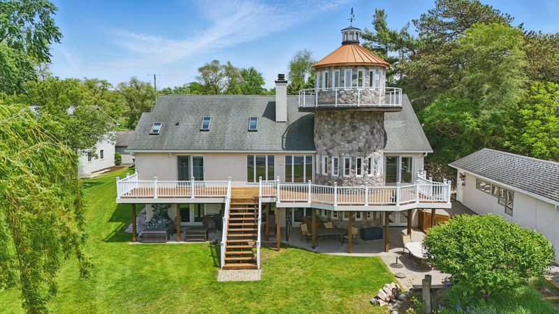 This home at 3337 Alco Dr, Waterford, is nestled on Lake Oakland and features three bedrooms, two bathrooms and a partial bathroom and is over 4,000 square feet. It is on the market just for just under $1 million, at $974,900.