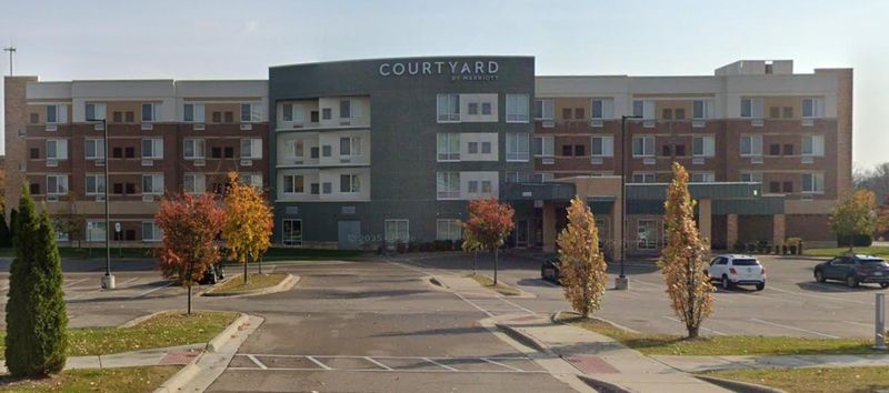 DEA agents found a drug courier with numerous bank deposit slips at the Courtyard by Marriott hotel in Farmington Hills in November 2023.