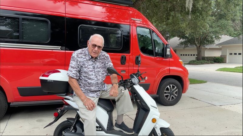 Mort Crim is travelling the country with his cat at age 90