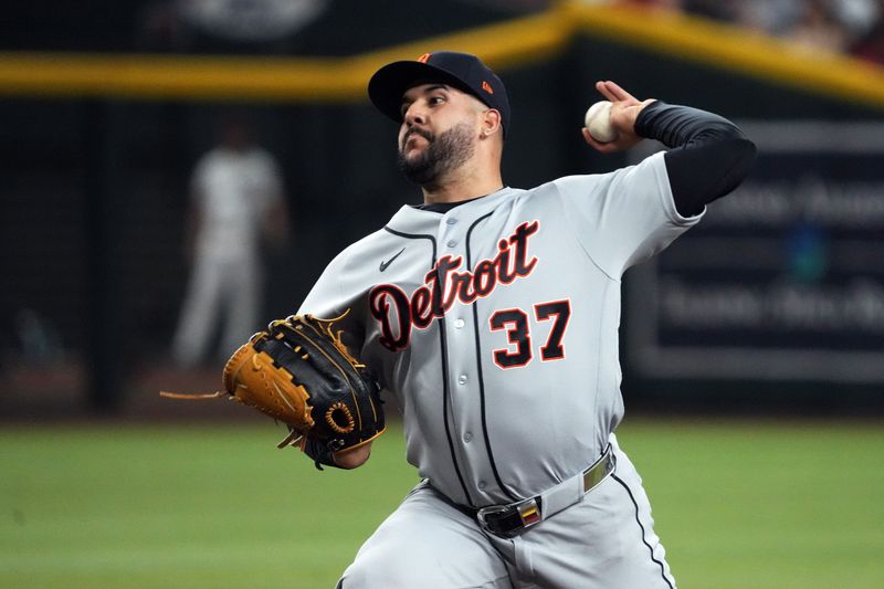 Detroit Tigers pitcher Emmanuel De Jesus (37) throws against the Arizona Diamondbacks in the fifth inning at Chase Field in Phoenix from March 30-April 1, 2026.