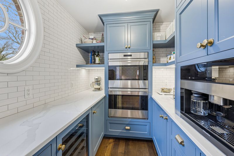 This recently renovated 6,500 square foot home in Bloomfield Hills features five bedrooms, five full bathrooms and three partial bathrooms. Located at 1379 N Cranbrook Road was built in 1954 and remodeled in 2024. ItÕs listed for $4.025 million.