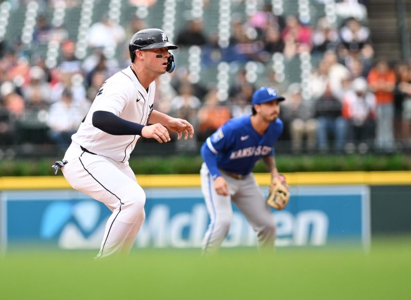 Tigers’ Spencer Torkelson takes a lead off second in the second inning.