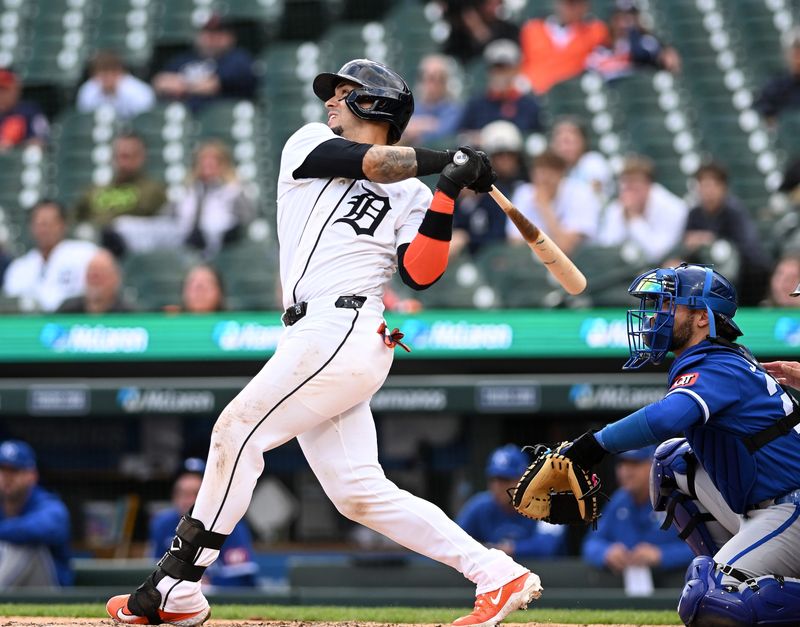Tigers' Javier Báez has been dealing with a high ankle sprain.