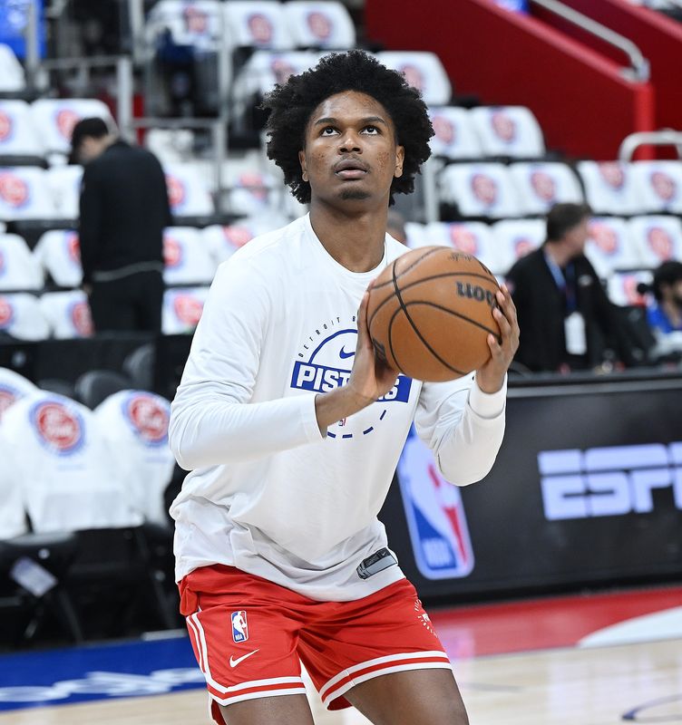Pistons guard/forward Ausar Thompson shoots during pregame warm-ups.