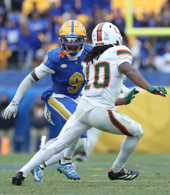 Pitt linebacker Kyle Louis (9) could be a replacement for former Lions linebacker Alex Anzalone, thanks to his skills in pass coverage.