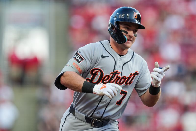Detroit Tigers shortstop Kevin McGonigle (7) runs the bases after hitting a solo home run against the Cincinnati Reds in the first inning at Great American Ball Park in Cincinnati on Saturday, April 25, 2026.