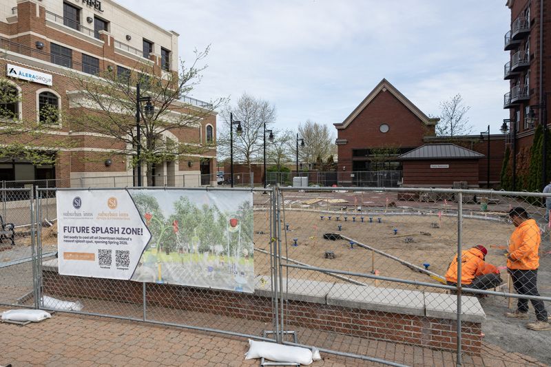 Work is officially underway to reopen a downtown splash pad on Eighth Street in 2026.