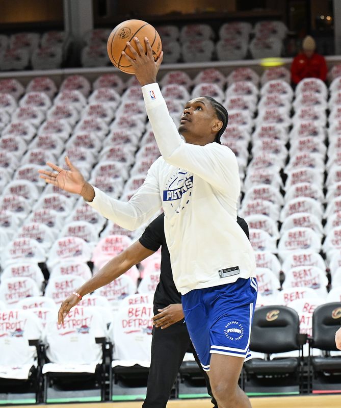 Pistons guard/forward Ausar Thompson shoots during pregame warmups before Game 3 against the Cavaliers.