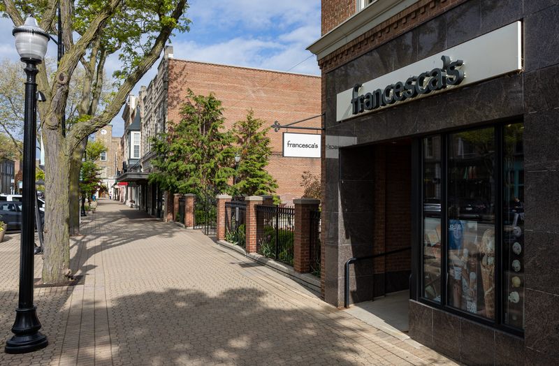 There's a new, year-round ice cream shop coming to Eighth Street in Holland inside the former Francesca's.