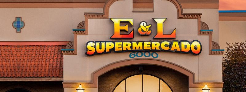 The E&L Supermercado's storefront in southwest Detroit.