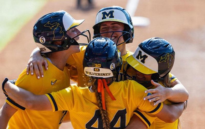 The softball team at the University of Windsor had home runs from Lauren Putz and Erin Hoehn to beat Binghamton, 6-0.