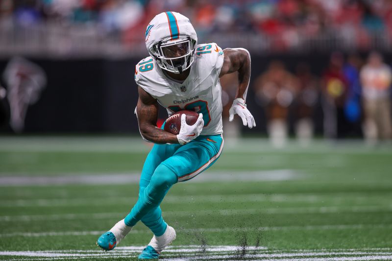 The Lions signed wide receiver Cedrick Wilson Jr. (19) on Wednesday.