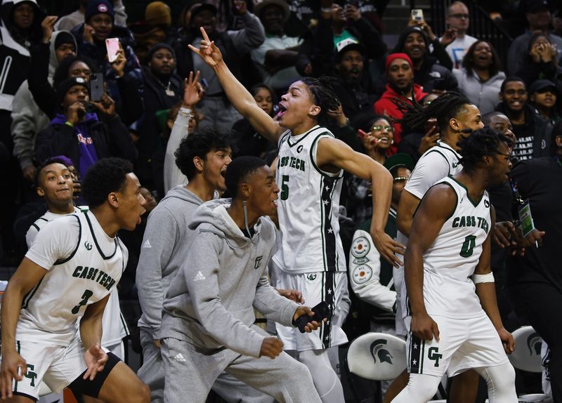 Darius Acuff Jr. (5) helped the Detroit Cass Tech boys basketball team win its first state championship, defeating Muskegon in the Division 1 final in 2023.