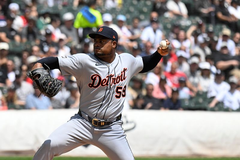 Detroit Tigers pitcher Framber Valdez (59) delivers the ball during the first inning May 30, 2026 against the Chicago White Sox at Rate Field.