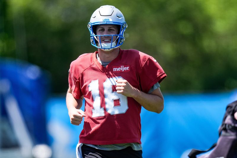 Detroit Lions quarterback Jared Goff (16) during OTAs at Meijer Performance Center in Allen Park on Friday, May 29, 2026.