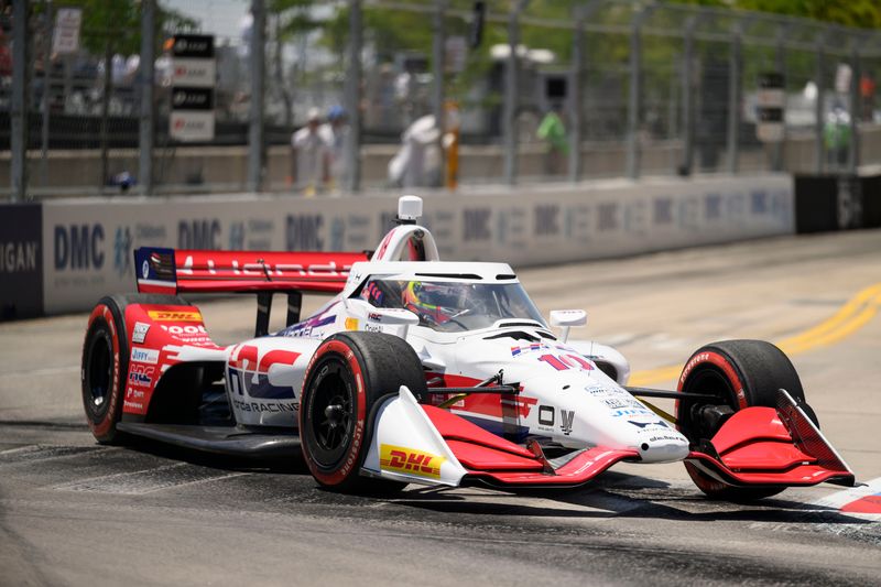 Chip Ganassi Racing's Alex Palou drives through turn eight during the Grand Prix, in downtown Detroit, May 31, 2026.