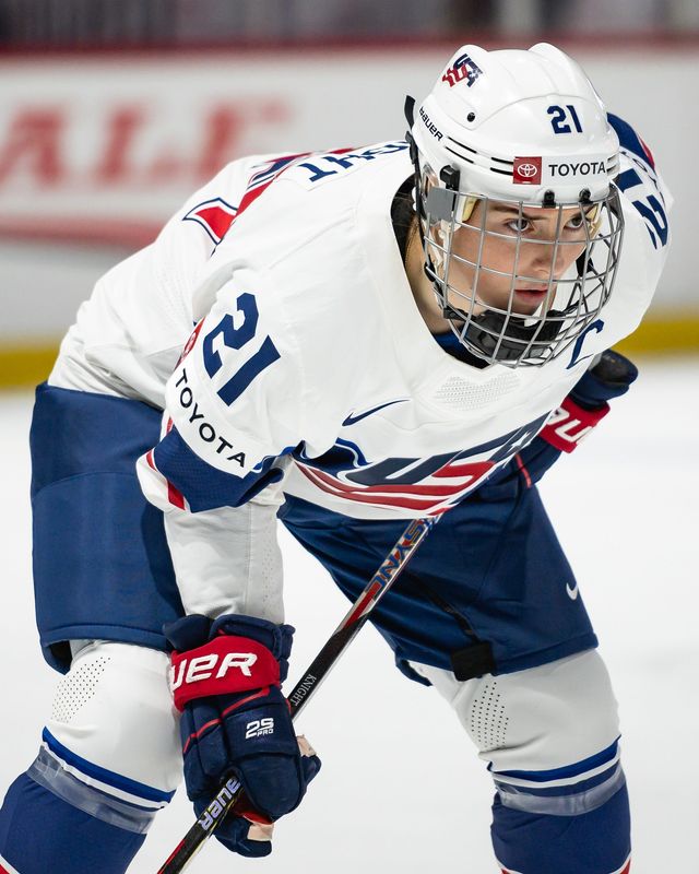 USA's Hilary Knight stays focused on the ice.