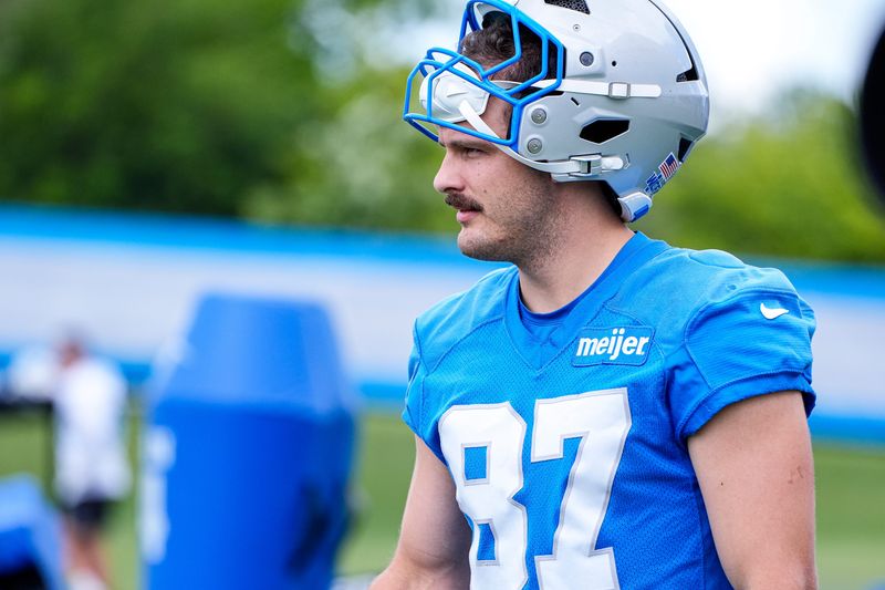 Detroit Lions tight end Sam Laporta (87) during mini camp at Meijer Performance Center in Allen Park on Tuesday, June 16, 2026.