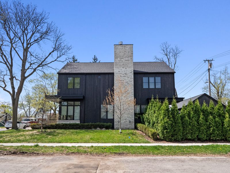 This home at 283 E Lincoln Street in Birmingham features three bedrooms, three and one-half baths and is 3,233 square feet. It’s on a corner lot near Barnum Park and downtown Birmingham.