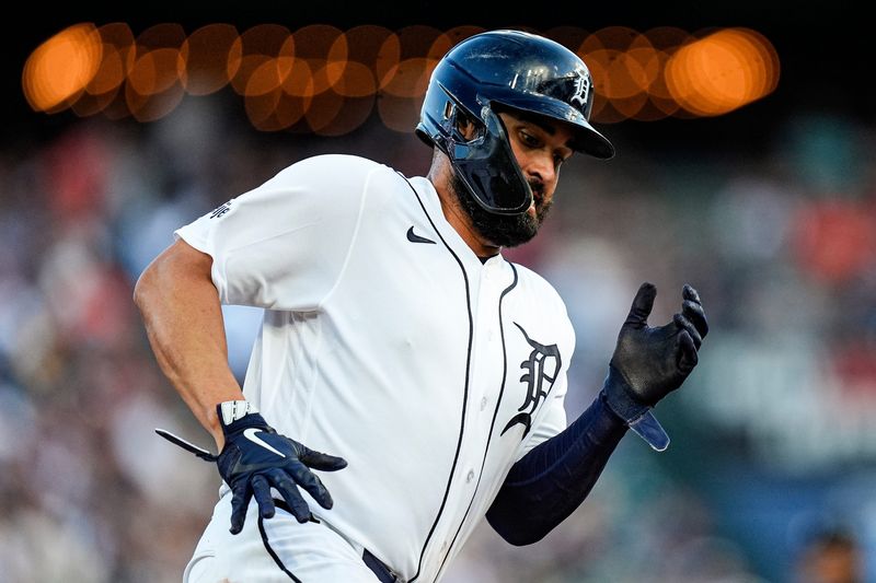 Detroit Tigers left fielder Riley Greene (31) runs past third base against New York Yankees during the fourth inning at Comerica Park in Detroit on Tuesday, June 23, 2026.