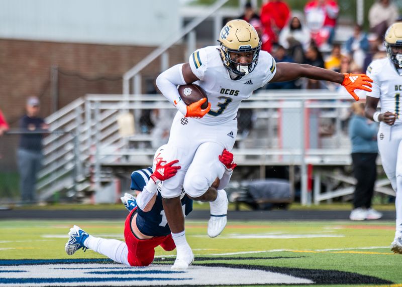 Detroit Country Day tight end Anthony Cartwright verbally committed to Oregon on Sunday.