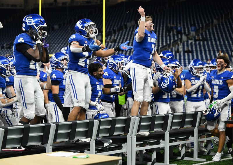 Duke Banta (7) returns this fall at quarterback for Detroit Catholic Central, the defending Division 1 state champion.