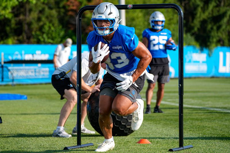 Detroit Lions running back Sione Vaki (33) practices during training camp at Meijer Performance Center in Allen Park on Friday, July 31, 2026.