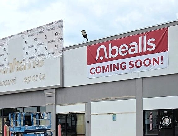 Bealls is expected to open November 9 at the former Dunham's location on East Chicago.