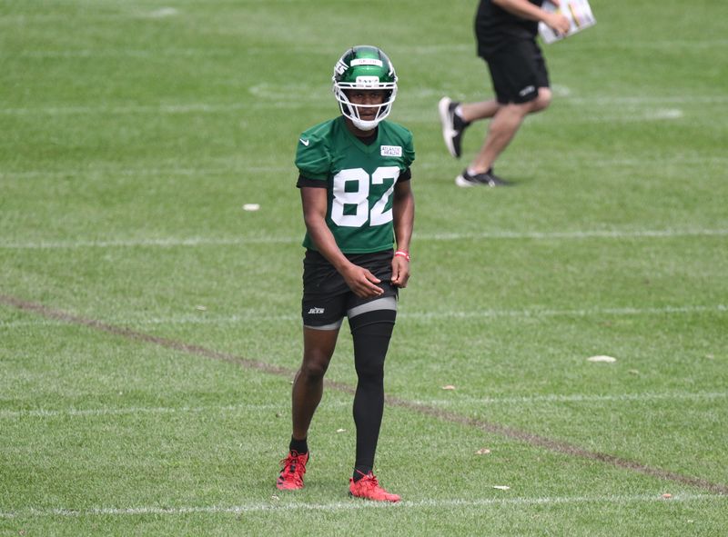 Jun 11, 2025; Florham Park, NY, USA; New York Jets wide receiver Arian Smith (82) warms up during minicamp at Atlantic Health Jets Training Center. Mandatory Credit: John Jones-Imagn Images