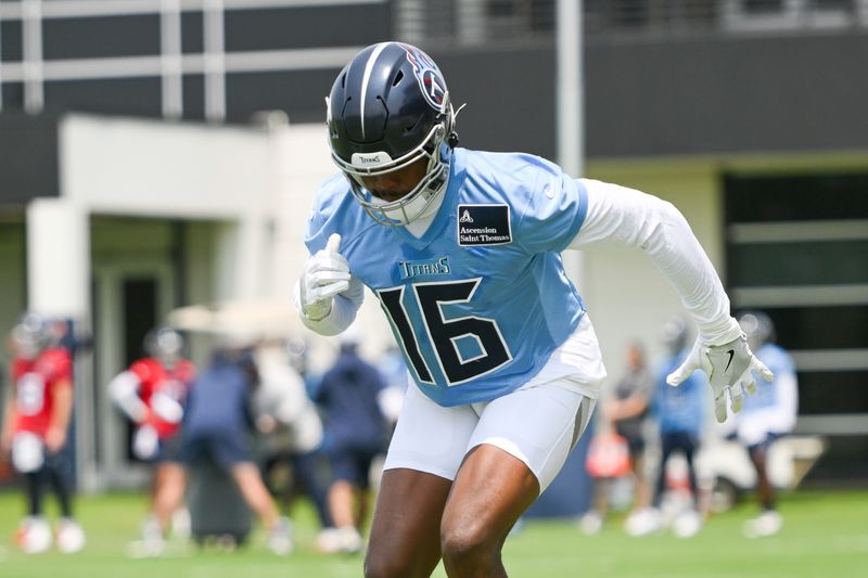 Jun 10, 2025; Nashville, TN, USA; Tennessee Titans wide receiver Treylon Burks (16) does foot work drills during minicamp at Nissan Stadium. Mandatory Credit: Steve Roberts-Imagn Images