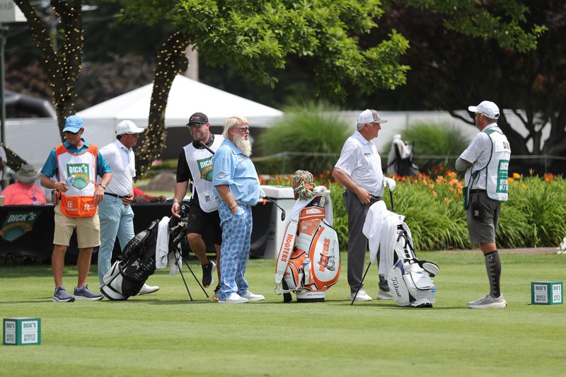 Scenes from the second round of the Dick's Sporting Goods Open in 2025.