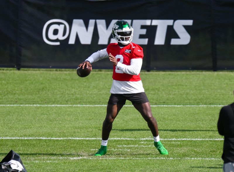 Jul 24, 2025; Florham Park, NY, USA; New York Jets quarterback Tyrod Taylor (2) participates in a drill during training camp at Atlantic Health Jets Training Center. Mandatory Credit: John Jones-Imagn Images