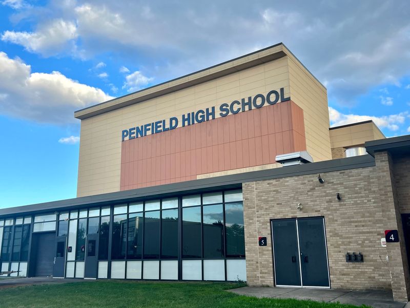 Penfield superintendent defends threat response after parents say they