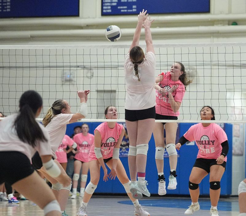 Tappan Zee defeats Pearl River 3-0 in Volleyball at Pearl River High School on Thursday, October 23, 2025.