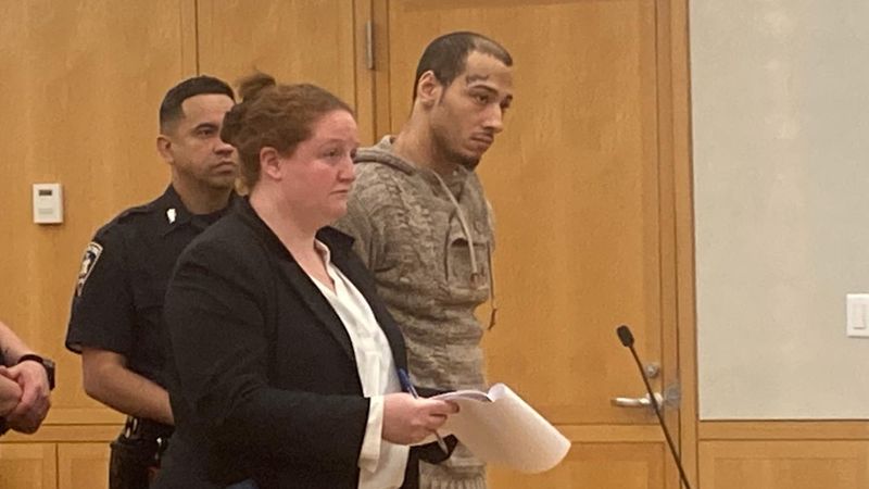 Xavier Palmer, with defense lawyer Joanna Karlitz, at his arraignment in Westchester County Court Nov. 13, 2025, on an indictment charging him with second-degree murder and second-degree criminal possession of a weapon in the Aug. 11, 2025, fatal shooting of James Hardy on Cliff Street in Yonkers.