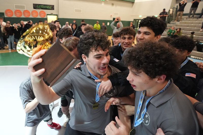 Yorktown wins Section 1 large schools duals wrestling championship